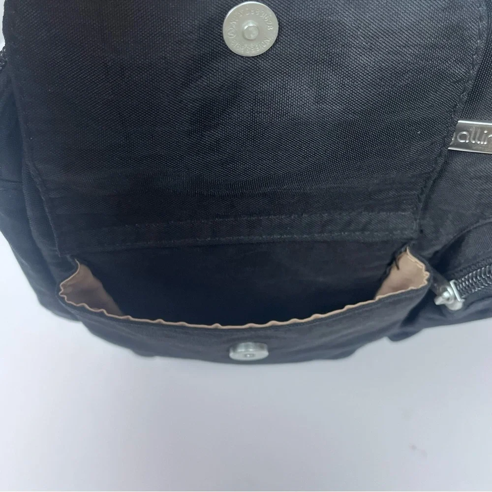 Baggallini 100% Nylon Black Adjustable Strap Cross Body Bag; Casual, Travel - Picture 5 of 11
